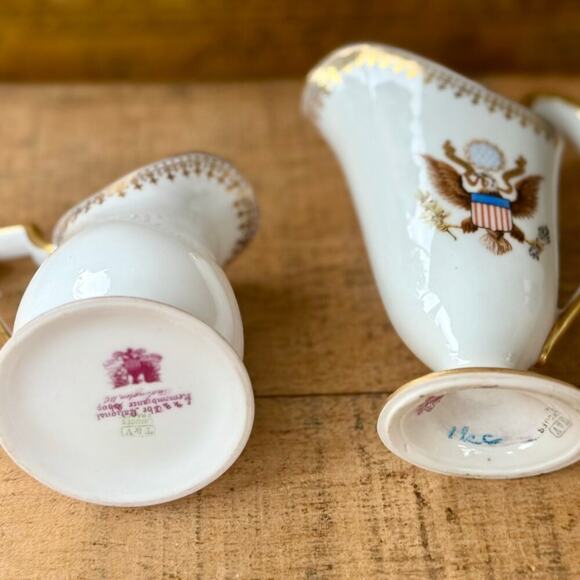 Pair of Limoges Footed Creamers – Presidential Seal – Nat’l Remembrance Shop - Picture 4 of 6